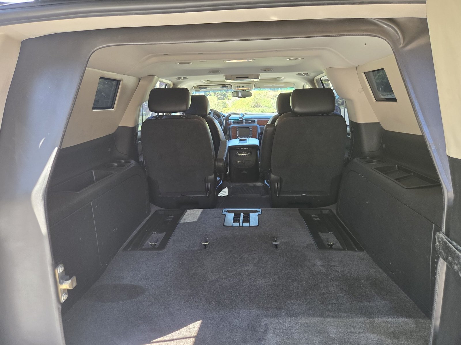 Cargo floor looking toward the cabin